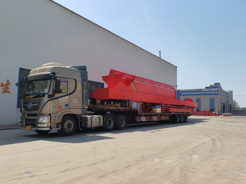 電動(dòng)葫蘆門式起重機(jī) MHxh16t—32m 制作完成，發(fā)往新疆交付客戶使用。